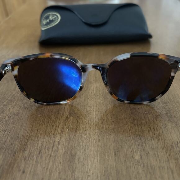 Ray-Ban Tortoise Brown Sunglasses - Picture 5 of 9